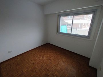 Venta Departamento de 3 ambientes con balcón terraza en Vicente López