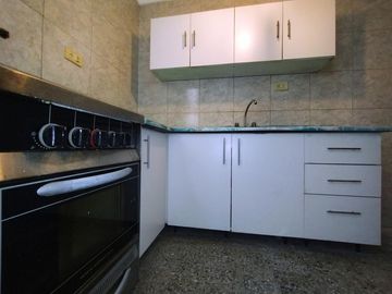 Venta Departamento de 3 ambientes con balcón terraza en Vicente López