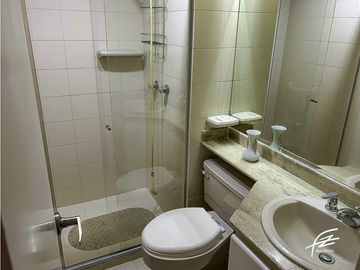APARTAMENTO EN VENTA EN EL POBLADO, MEDELLN