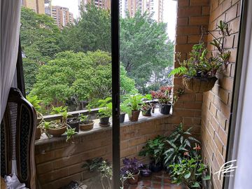 APARTAMENTO EN VENTA EN EL POBLADO, MEDELLN