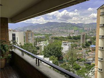 APARTAMENTO EN VENTA EN EL POBLADO, MEDELLN