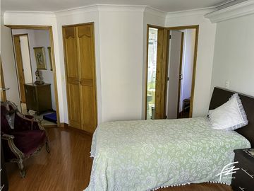 APARTAMENTO EN VENTA EN EL POBLADO, MEDELLN