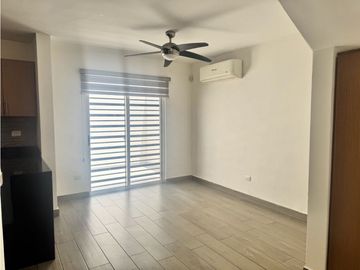 RMC CASA EN VENTA ALMERIA RESIDENCIAL EN APODACA EN NUEVO LEON