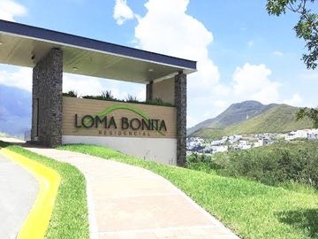 Residencia en PREVENTA en Priv. Loma Bonita con recámara en P.B.,amplio patio y vistas increibles!!