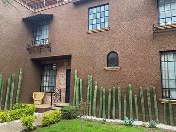 Casa en Venta en San Miguel de Allende – Amueblada, Terraza y Comunidad Cerrada