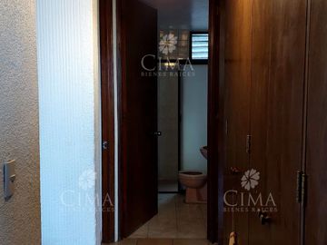 Renta departamento en  Hacienda Tetela - R146