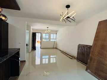 Casa con roof garden y recámara en planta baja – Fracc. privado en Coatepec