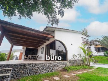 LINDA CASA EN VENTA CON 5 DORMITORIOS GRAN JARDIN PISCINA RINCONADA ALTA