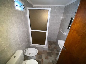 Venta PH de 1 dormitorio, patio en Guadalupe Oeste
