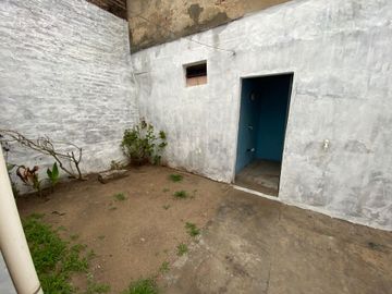 Venta PH de 1 dormitorio, patio en Guadalupe Oeste