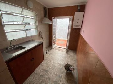 Venta PH de 1 dormitorio, patio en Guadalupe Oeste