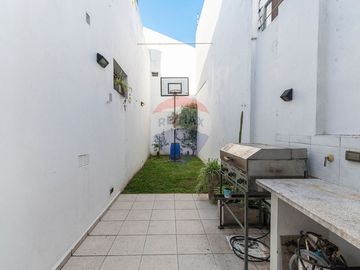 CASA EN VENTA 3 DORMITORIOS BARRIO PARQUE BERNAL
