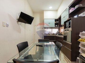 CASA EN VENTA 3 DORMITORIOS BARRIO PARQUE BERNAL