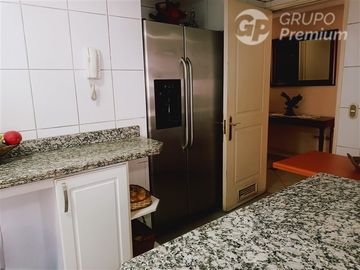 Departamento en Venta en Amplio departamento en pleno barrio El Llano Subercaseaux