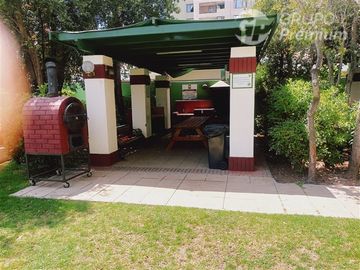 Departamento en Venta en Amplio departamento en pleno barrio El Llano Subercaseaux