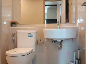 1 Bedroom Condo for Rent at Aspire Erawan Prime