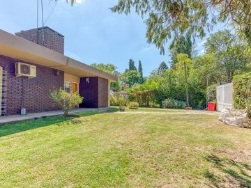 VENTA CASA 4 AMB. YEI PORÁ  TORTUGUITAS PERMUTA