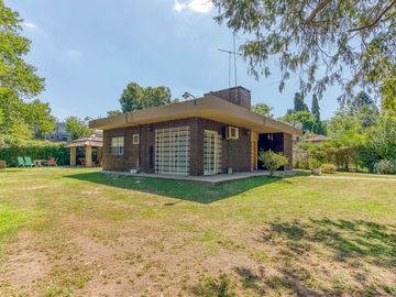 VENTA CASA 4 AMB. YEI PORÁ  TORTUGUITAS PERMUTA