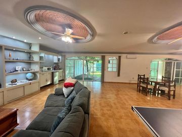 VENTA DE CASA  A LADO DE RIO CON ALBERCA, PALAPA Y  EXTENSO TERRENO