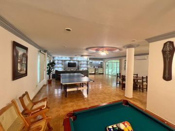 VENTA DE CASA  A LADO DE RIO CON ALBERCA, PALAPA Y  EXTENSO TERRENO