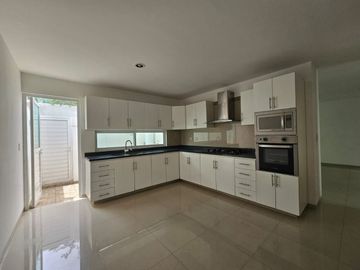 CASA EN VENTA EN RESIDENCIAL LORETTA 1 AL NORPONIENTE DE AGUASCALIENTES