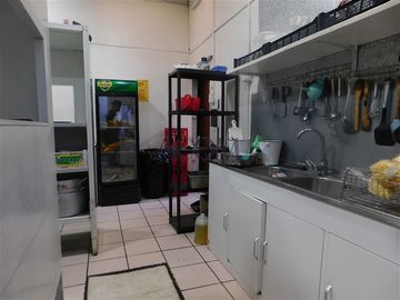 Local Comercial en Venta en BELLAVISTA/ LOCAL CON PATENTE DE ALCOHOLES Y CABARET INCLUIDAS