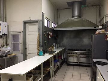 Local Comercial en Venta en BELLAVISTA/ LOCAL CON PATENTE DE ALCOHOLES Y CABARET INCLUIDAS