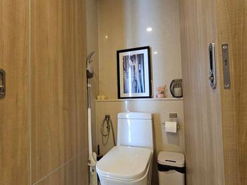 1-BR Condo at The Riviera Wongamat close to Sanctuary of Truth