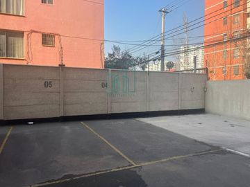 EXEQUIEL FERNANDEZ/AVDA MACUL