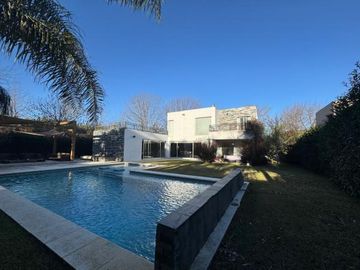Casa en Barrio Santa Ana