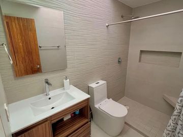Casa en venta Remodelada en Lomas de la Victoria San Pedro Tlaquepaque