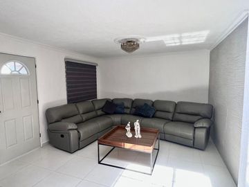 Casa en venta Remodelada en Lomas de la Victoria San Pedro Tlaquepaque