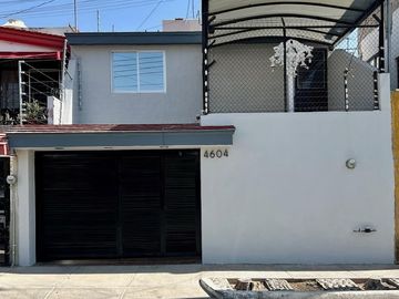 Casa en venta Remodelada en Lomas de la Victoria San Pedro Tlaquepaque