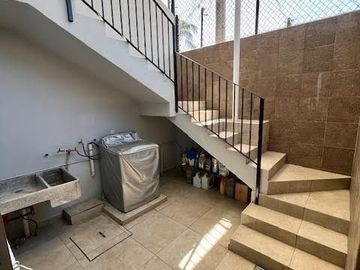 Casa en venta Remodelada en Lomas de la Victoria San Pedro Tlaquepaque