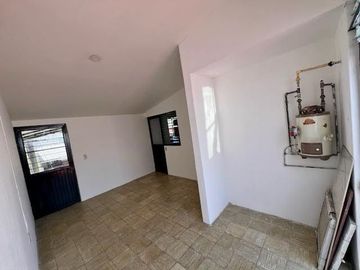 Casa en venta Remodelada en Lomas de la Victoria San Pedro Tlaquepaque