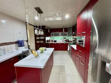 Casa Amplia y Funcional con Terraza en Paseos de Churubusco – 4 Niveles