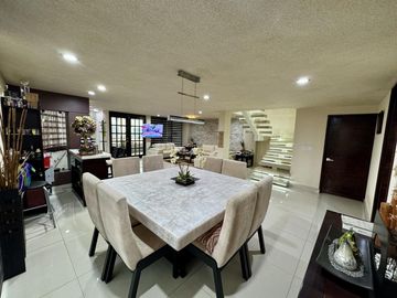 Casa Amplia y Funcional con Terraza en Paseos de Churubusco – 4 Niveles