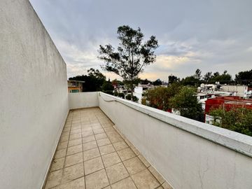 Casa Amplia y Funcional con Terraza en Paseos de Churubusco – 4 Niveles