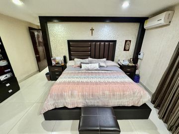 Casa Amplia y Funcional con Terraza en Paseos de Churubusco – 4 Niveles