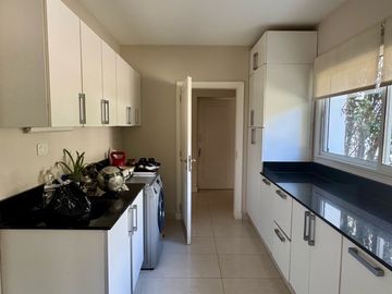 PROPIEDAD DE CATEGORÍA A LA VENTA / COUNTRY EL BOSQUE