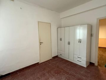 H. Irigoyen 1057 - San Lorenzo
