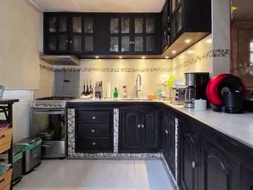 Casa en venta con departamento independiente en PB, San Lorenzo La Cebada