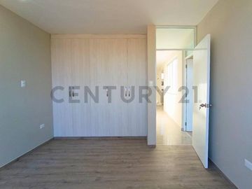VENTA DE CASA EN ESTRENO