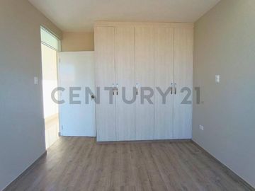 VENTA DE CASA EN ESTRENO