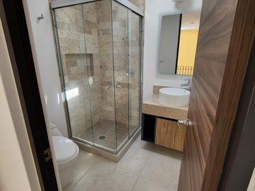 Casa en Venta Cimatario, Estudio, Amplios Espacios