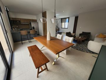 Casa en Venta Cimatario, 3 Recámaras, Estudio