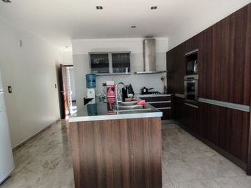 Casa en venta de 3 dormitorios c/ cochera en San Rafael