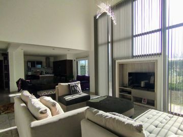 Casa en venta de 3 dormitorios c/ cochera en San Rafael