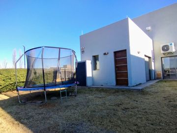 Casa en venta de 3 dormitorios c/ cochera en San Rafael