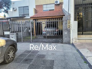 CASA 4 AMBIENTES VILLA LUZURIAGA VENTA APTO CREDIT